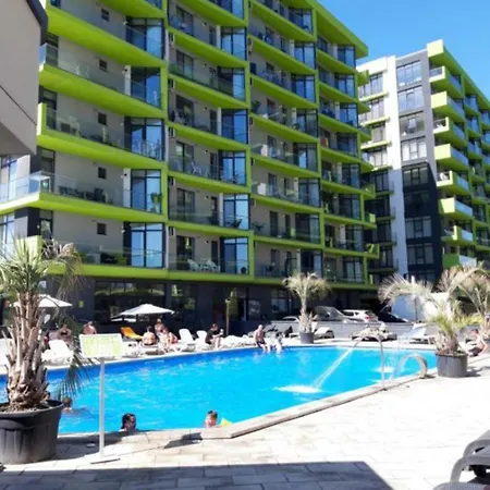 Pool & Mamaia Nord Langa Plaja Apartment