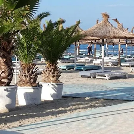 Pool & Mamaia Nord Langa Plaja Navodari