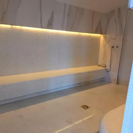 Pool & Mamaia Nord Langa Plaja Apartment Navodari