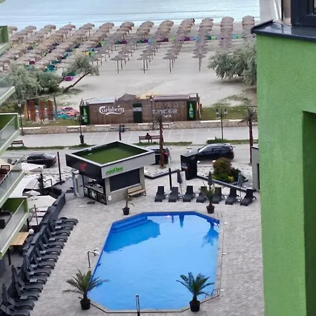 Pool & Mamaia Nord Langa Plaja * Navodari