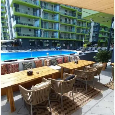 Apartment Pool & Mamaia Nord Langa Plaja *
