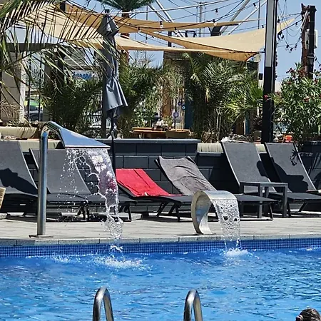 Apartment Pool & Mamaia Nord Langa Plaja