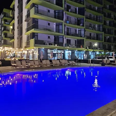Pool & Mamaia Nord Langa Plaja Apartment Navodari