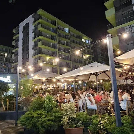 Apartment Pool & Mamaia Nord Langa Plaja