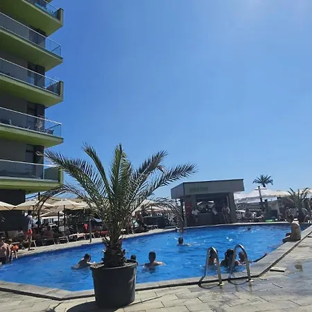 Apartment Pool & Mamaia Nord Langa Plaja